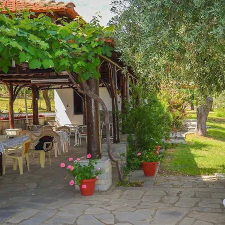 Assos Apartamento Koinira