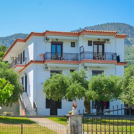 Assos Apartamento *