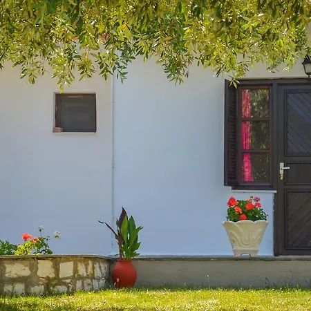 Assos Apartament Kinira