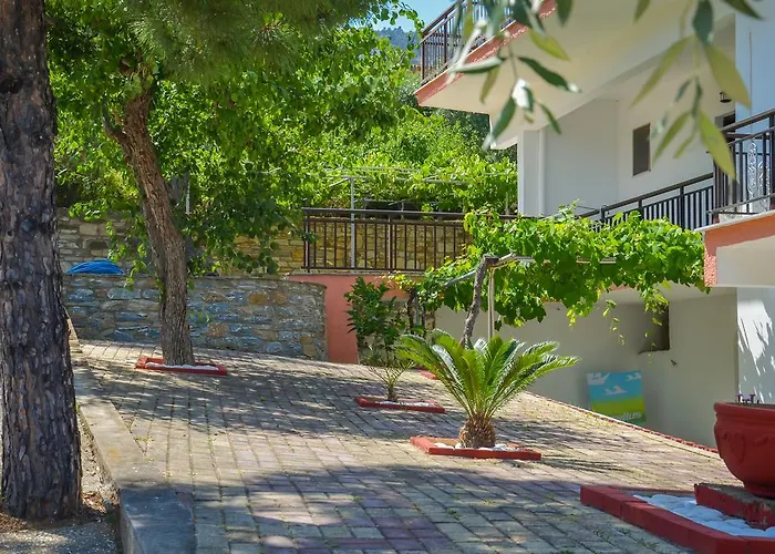 Assos Apartament Koinira