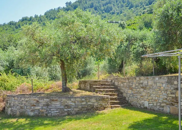 Apartament Assos Koinira