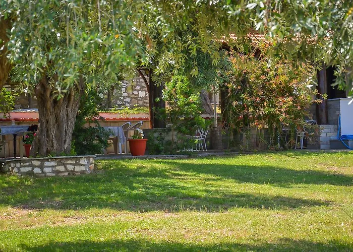 Assos Apartament Koinira