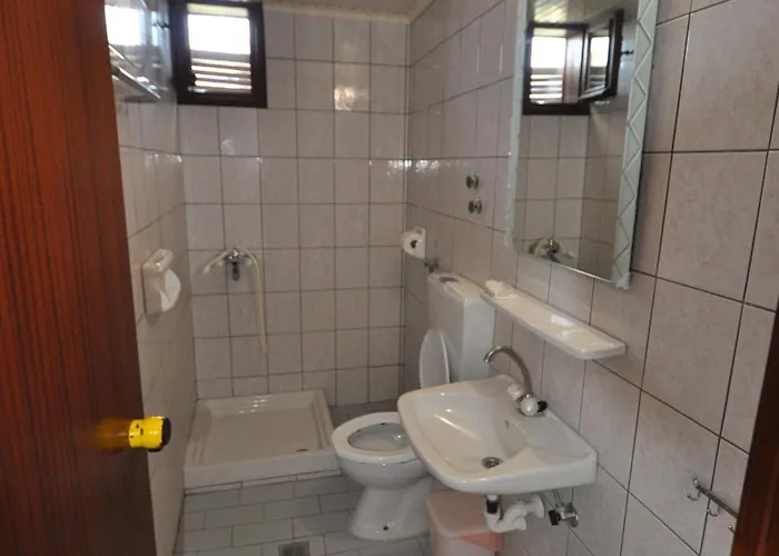 Assos Apartament Koinira